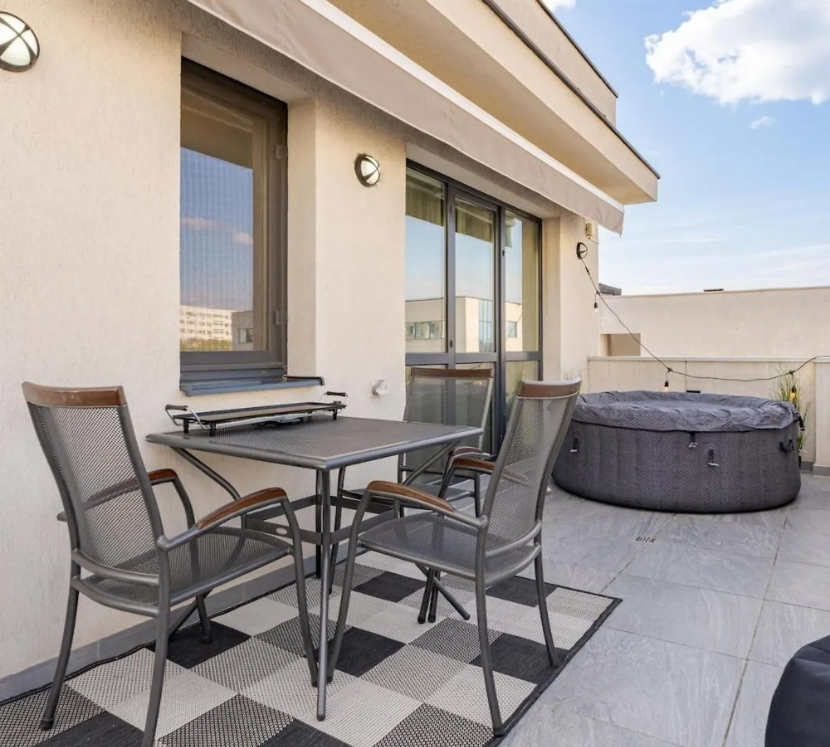 Downtown Loft Apartment With Jacuzzi&Terrace Bukarest