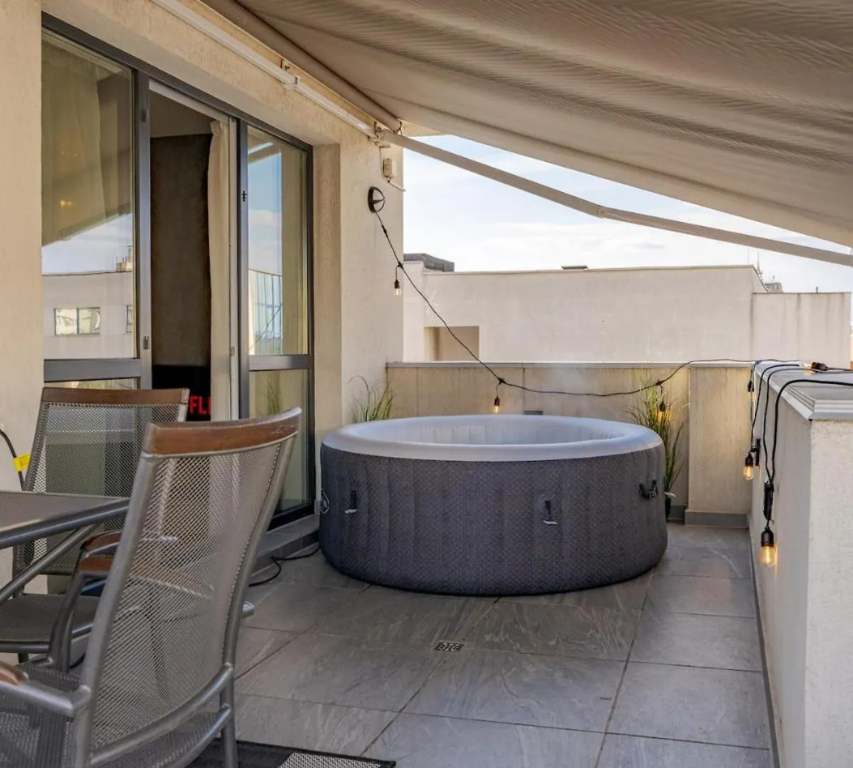 Downtown Loft Apartment With Jacuzzi&Terrace Bucharest