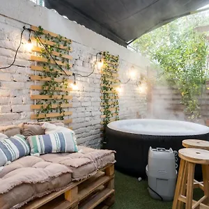 Apartament Downtown Urban Spot Jacuzzi&cinema Universitate, Bucureşti
