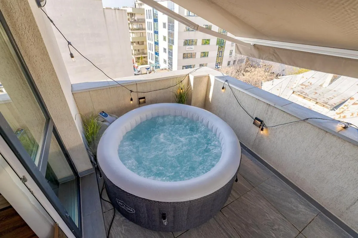Downtown Loft Apartment With Jacuzzi&Terrace Bucharest Romania