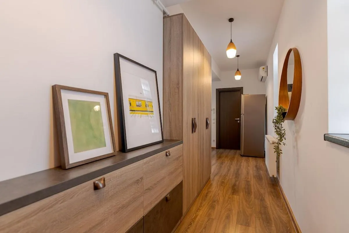 Downtown Loft Apartment With Jacuzzi&Terrace بوخارست